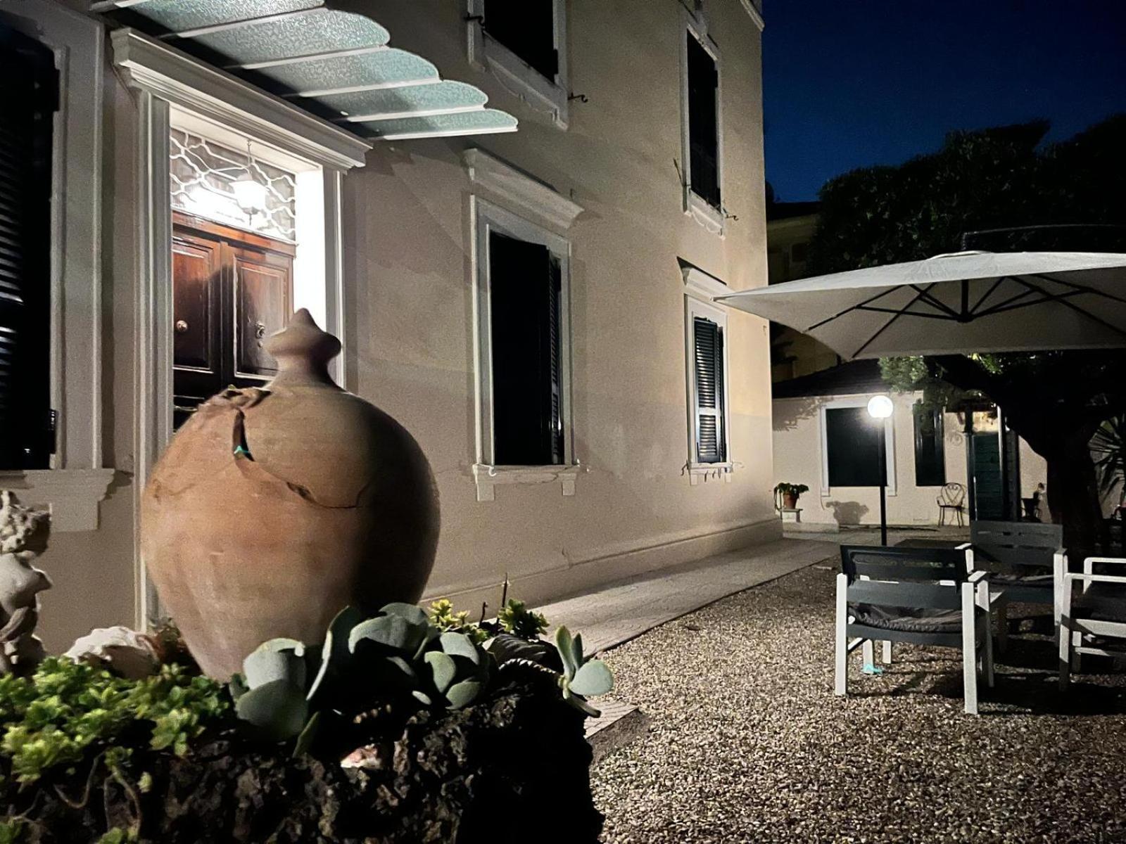 Holiday Garden House Roma Esterno foto