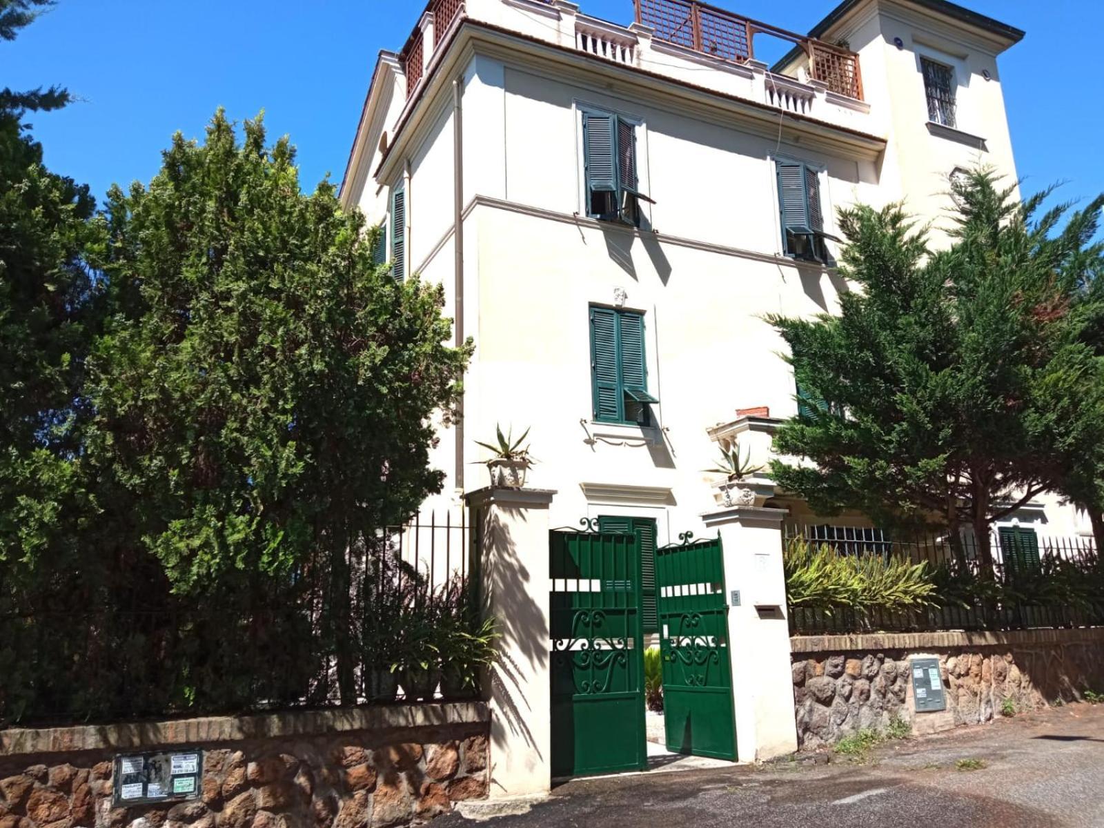 Holiday Garden House Roma Esterno foto