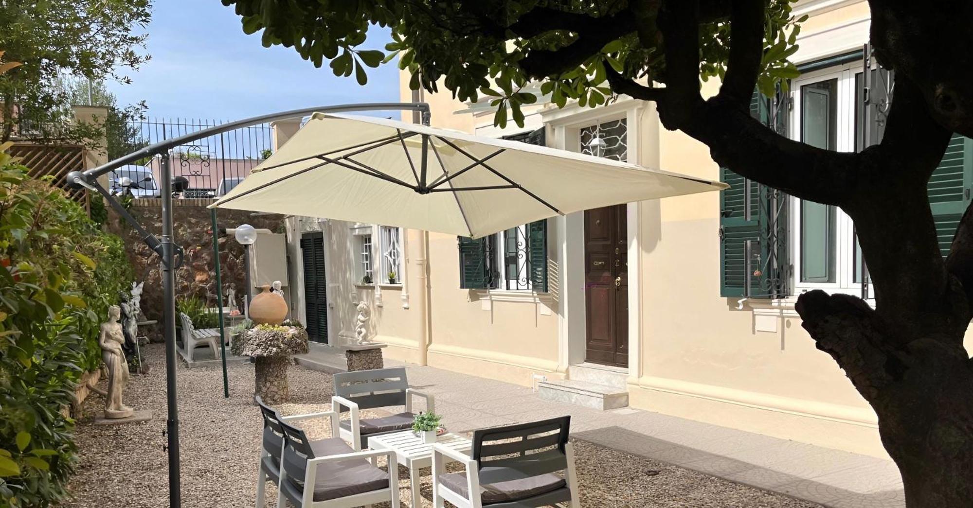 Holiday Garden House Roma Esterno foto